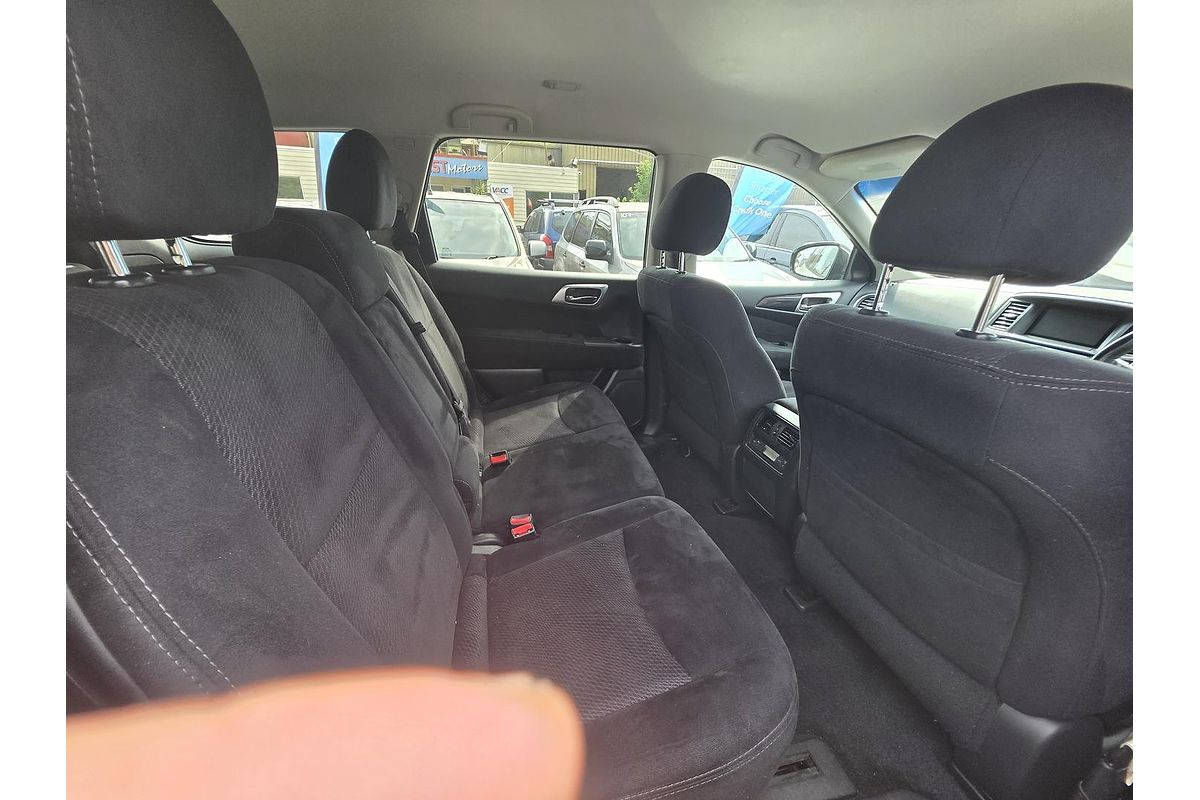 2016 Nissan Pathfinder ST R52