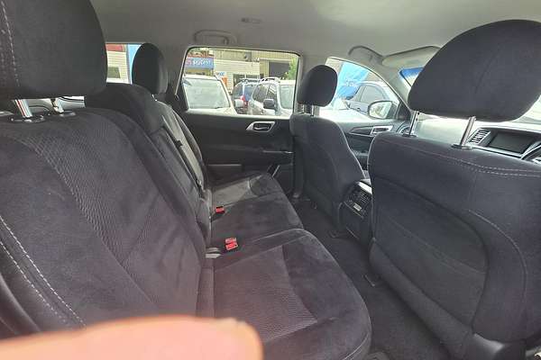 2016 Nissan Pathfinder ST R52