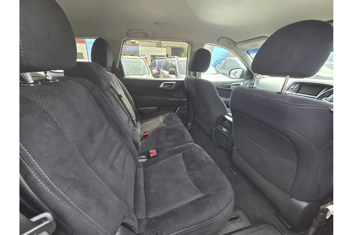 2016 Nissan Pathfinder ST R52