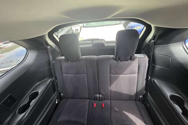 2016 Nissan Pathfinder ST R52