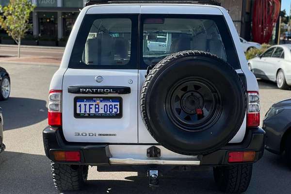 2003 Nissan Patrol ST GU III