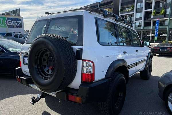 2003 Nissan Patrol ST GU III