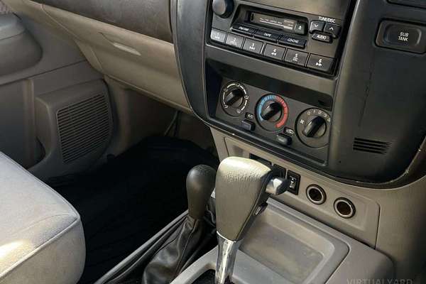 2003 Nissan Patrol ST GU III