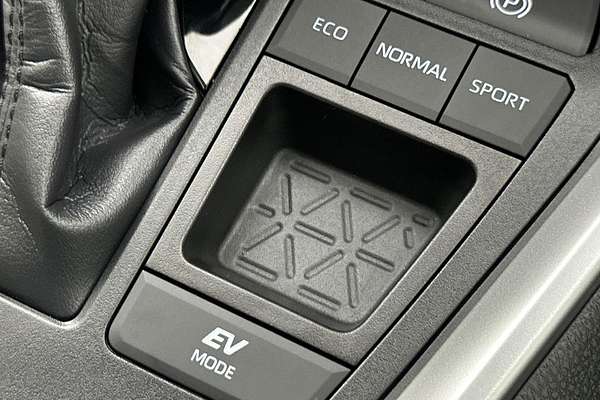 2024 Toyota RAV4 GXL AXAH52R