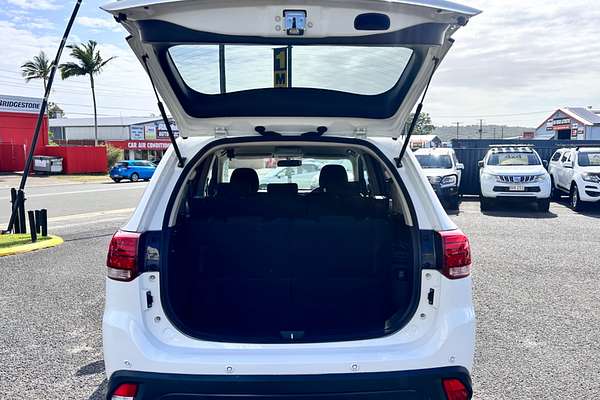 2017 Mitsubishi Outlander LS Safety Pack ZK