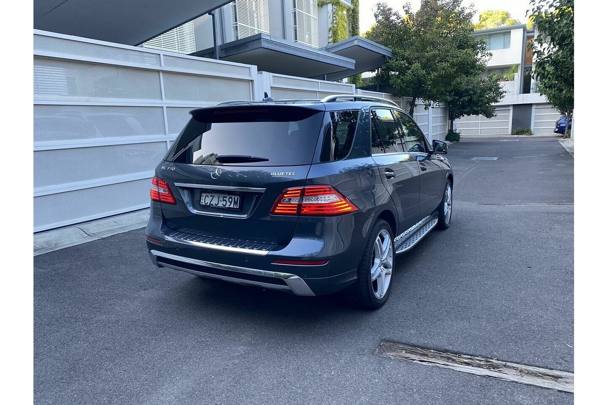 2015 Mercedes-Benz M-Class ML350 BlueTEC W166