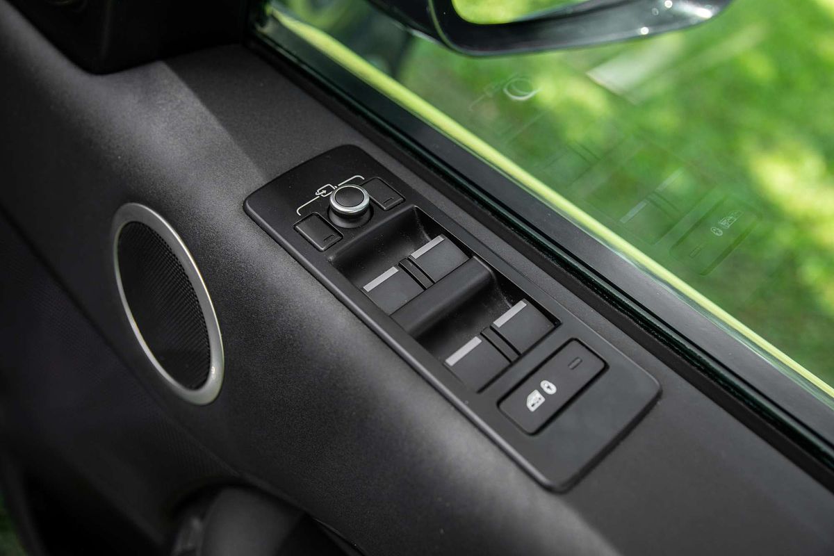 2017 Land Rover Discovery TD6 SE Series 5