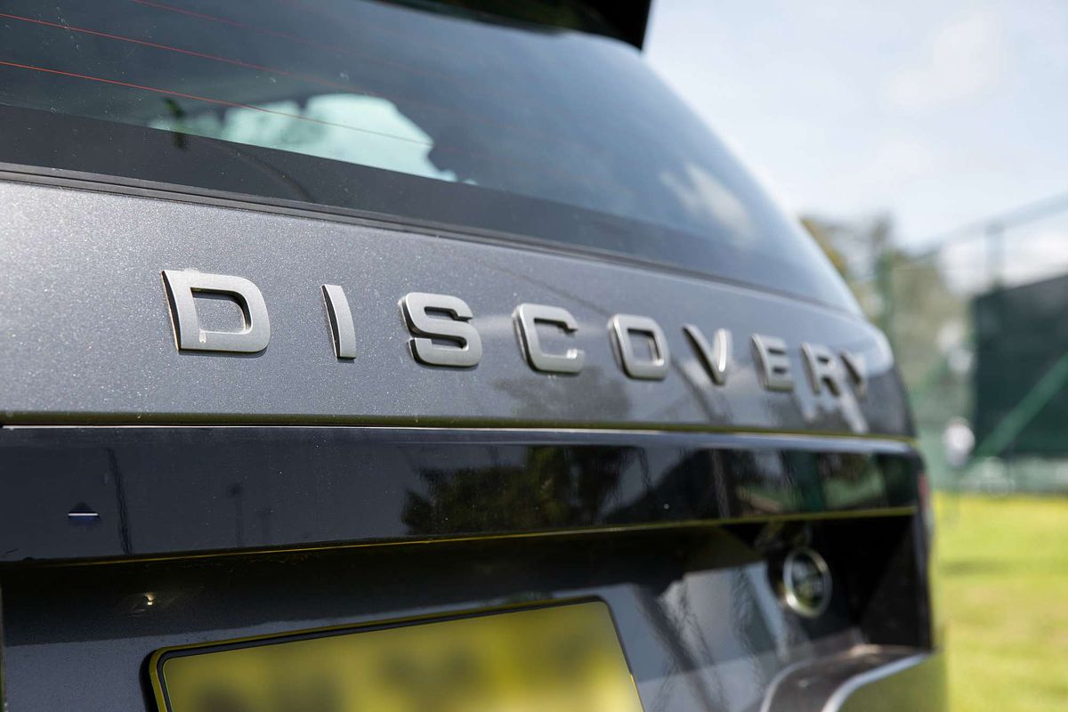2017 Land Rover Discovery TD6 SE Series 5
