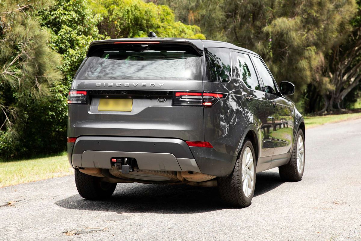 2017 Land Rover Discovery TD6 SE Series 5