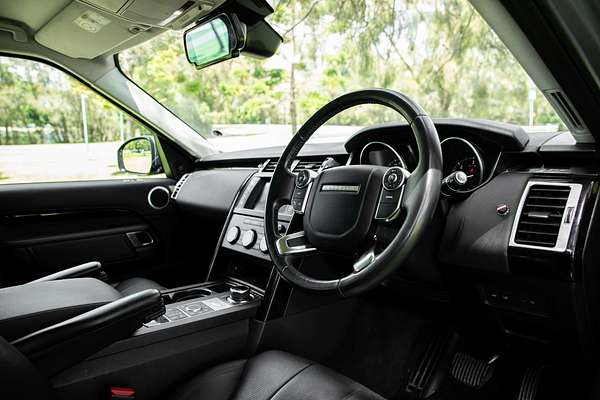 2017 Land Rover Discovery TD6 SE Series 5