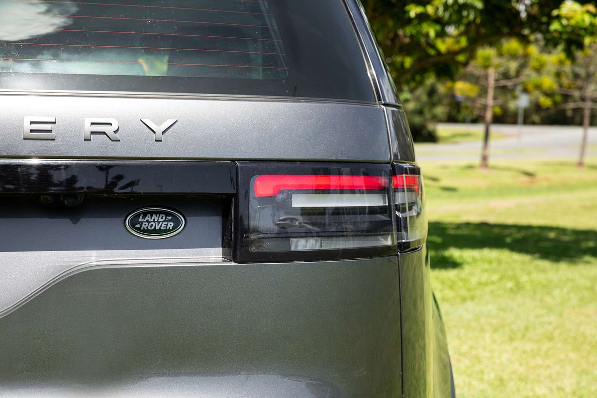 2017 Land Rover Discovery TD6 SE Series 5