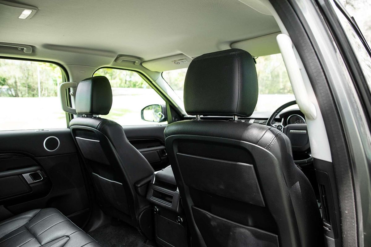 2017 Land Rover Discovery TD6 SE Series 5