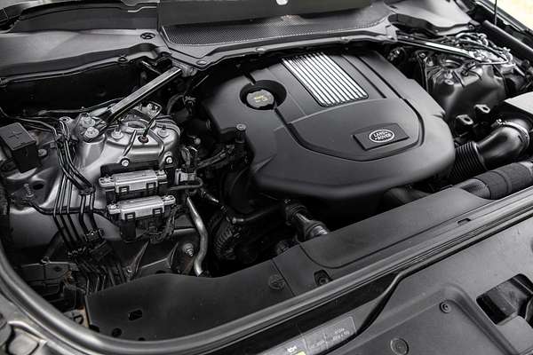 2017 Land Rover Discovery TD6 SE Series 5