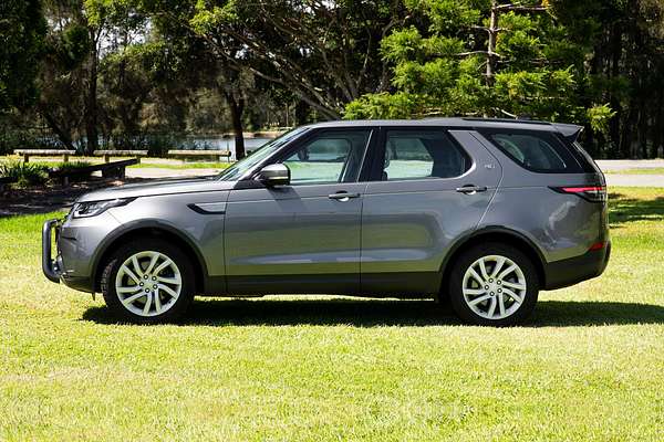 2017 Land Rover Discovery TD6 SE Series 5