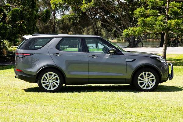 2017 Land Rover Discovery TD6 SE Series 5