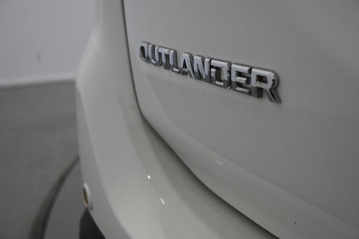 2021 Mitsubishi Outlander Exceed ZL