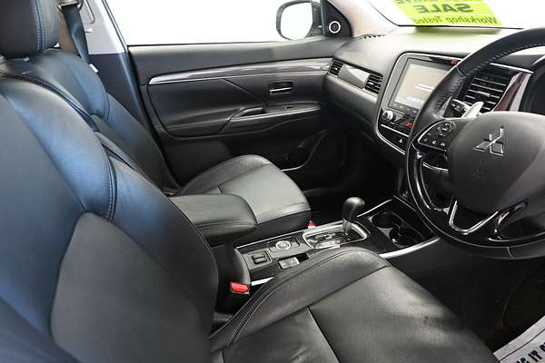 2021 Mitsubishi Outlander Exceed ZL