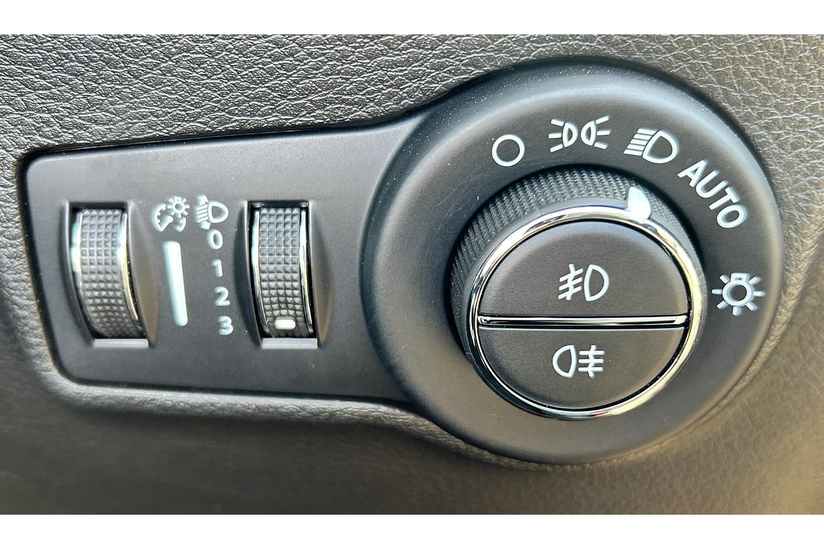 2023 Jeep Compass Limited M6