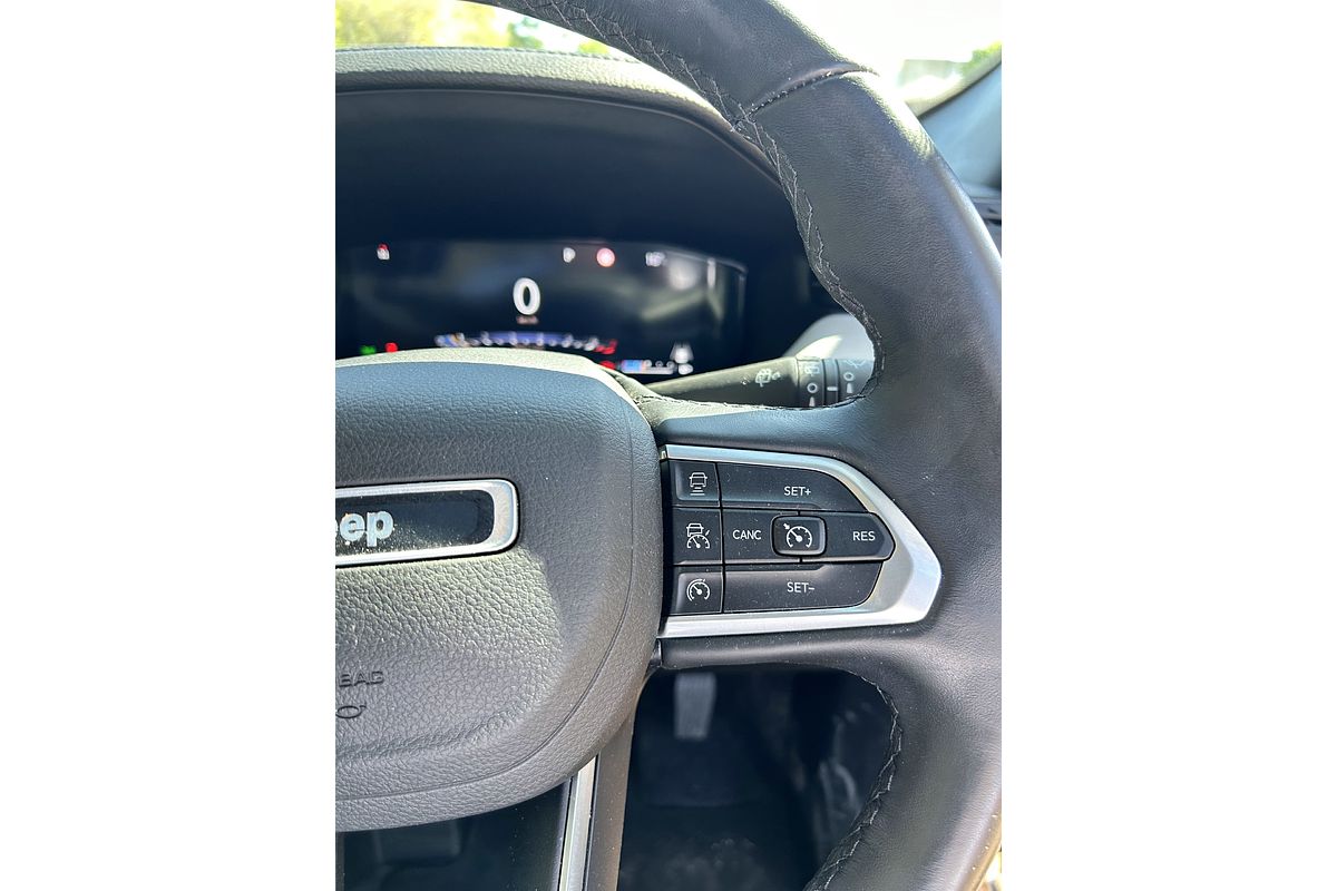 2023 Jeep Compass Limited M6