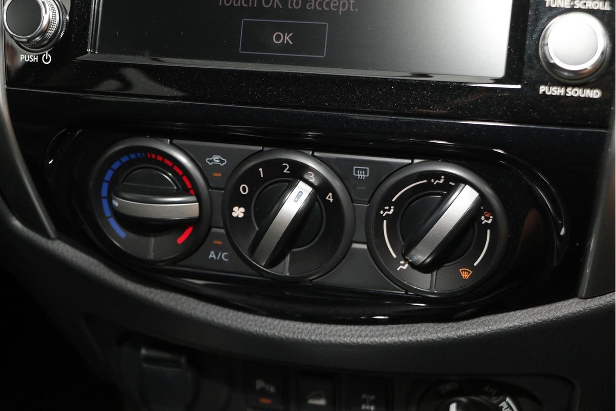 2024 Nissan Navara ST D23 4X4