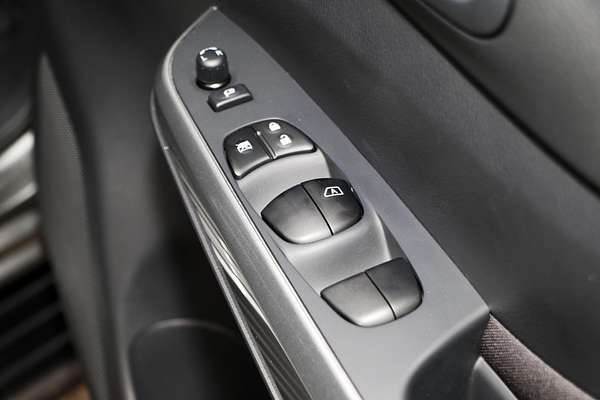 2024 Nissan Navara ST D23 4X4