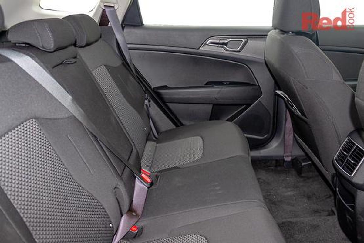 2025 Kia Sportage S NQ5