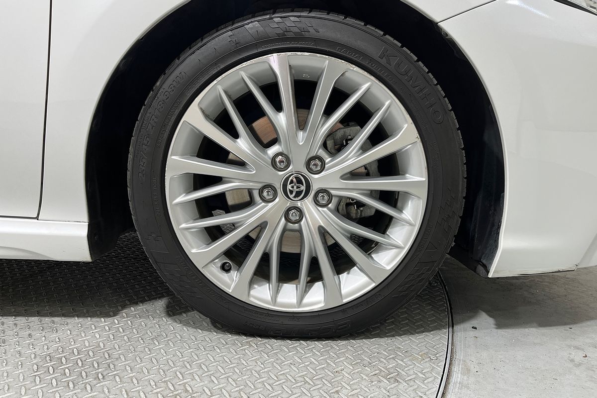 2019 Toyota Camry SL GSV70R