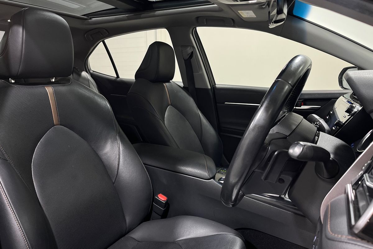 2019 Toyota Camry SL GSV70R