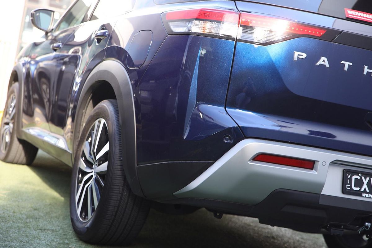 2023 Nissan Pathfinder Ti-L R53