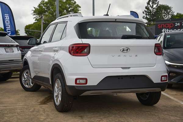 2025 Hyundai Venue (No Badge) QX.V5