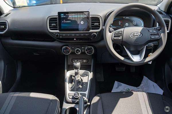 2025 Hyundai Venue (No Badge) QX.V5
