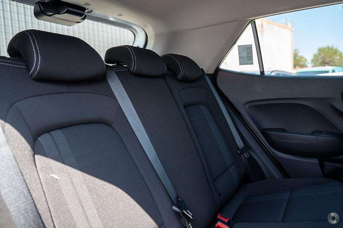 2025 Hyundai Venue (No Badge) QX.V5