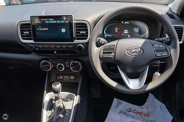 2025 Hyundai Venue (No Badge) QX.V5
