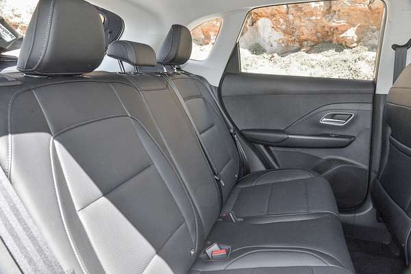 2025 MG ZS Essence ZS32