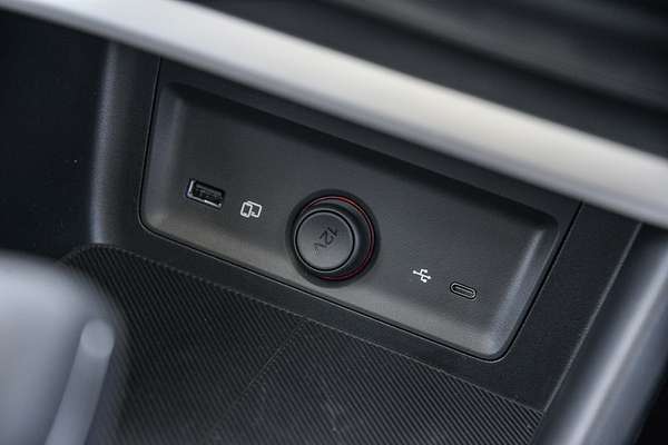 2025 MG ZS Essence ZS32