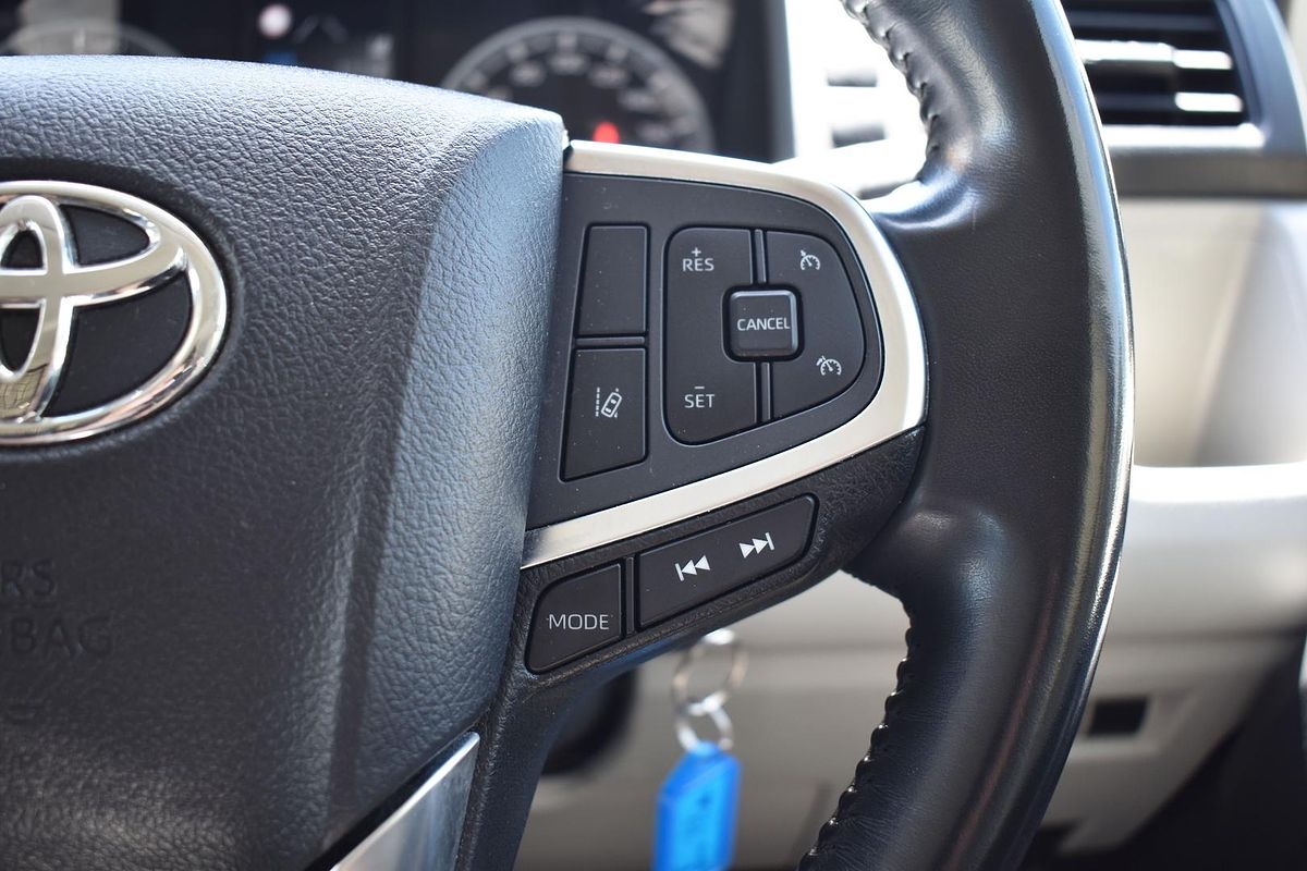 2022 Toyota Hiace GDH300R LWB