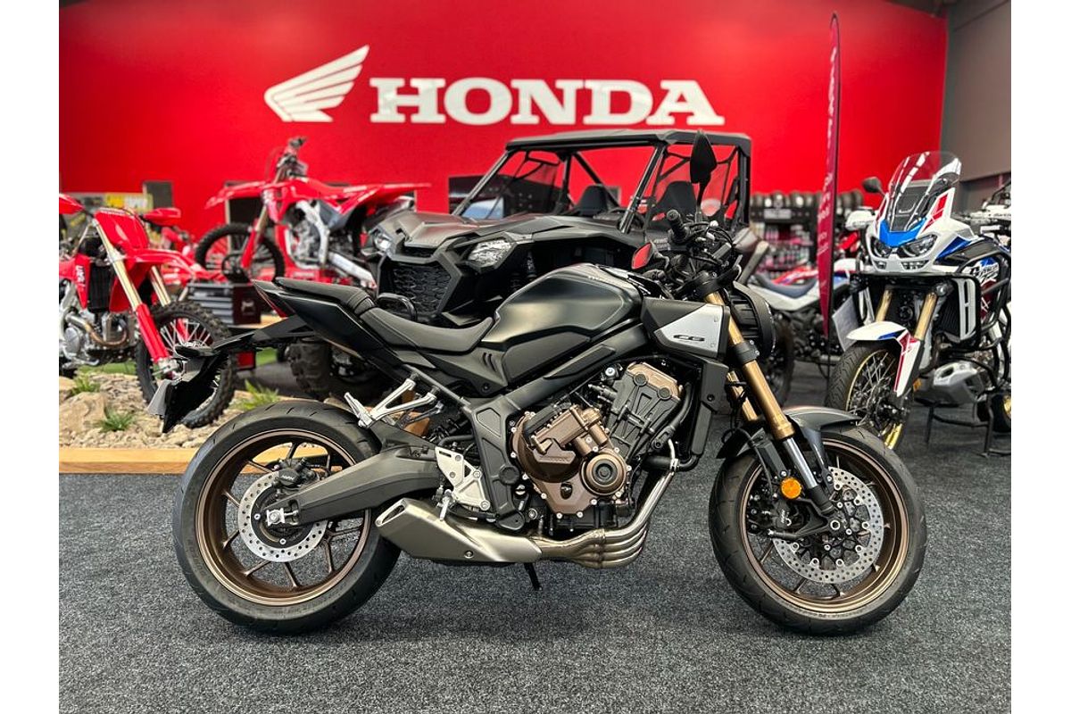 2025 Honda CB650R E-CLUTCH