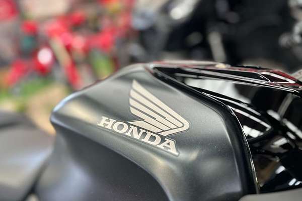 2025 Honda CB650R E-CLUTCH