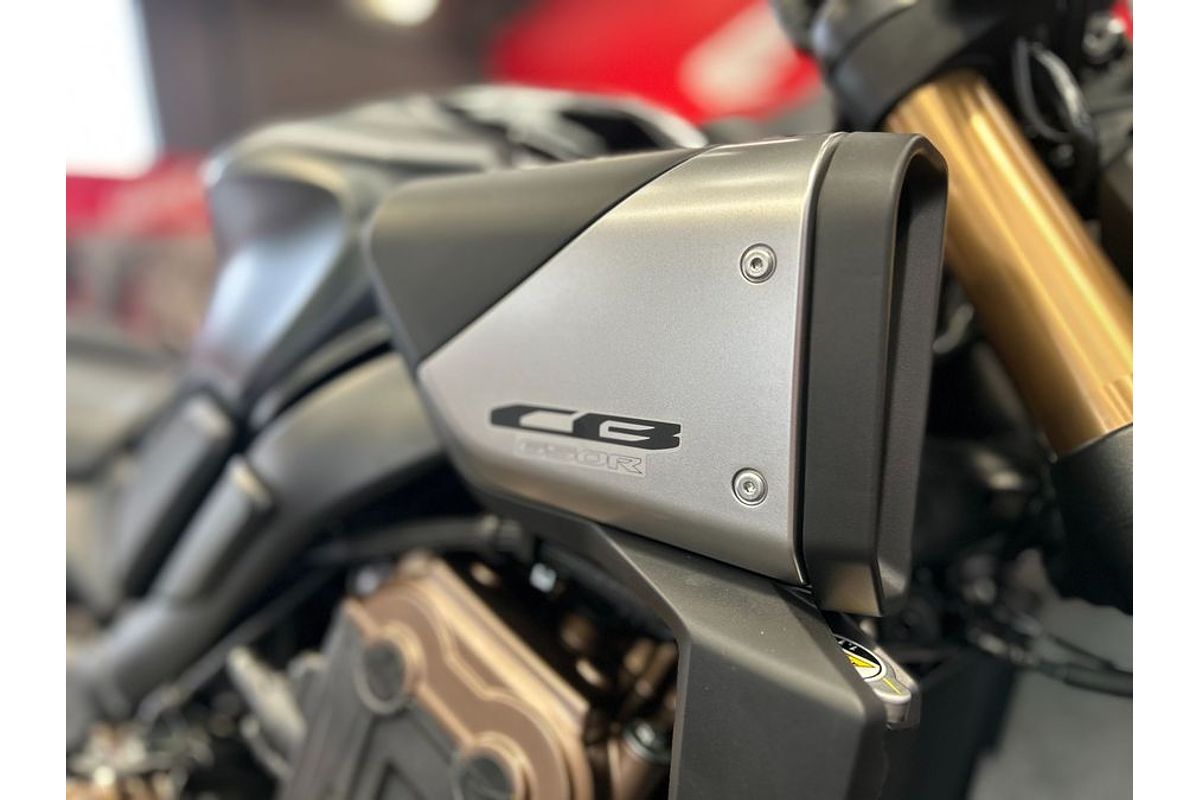 2025 Honda CB650R E-CLUTCH
