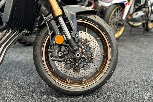 2025 Honda CB650R E-CLUTCH