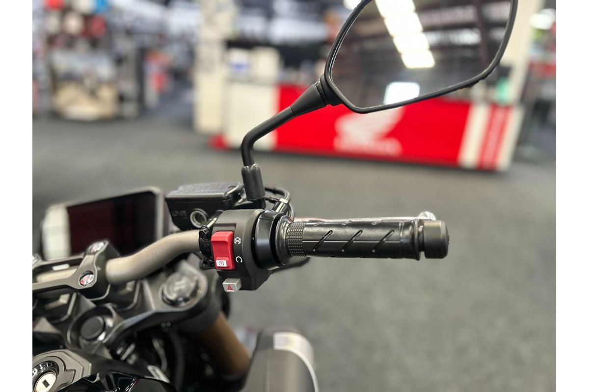 2025 Honda CB650R E-CLUTCH