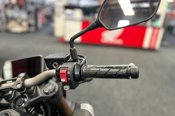 2025 Honda CB650R E-CLUTCH