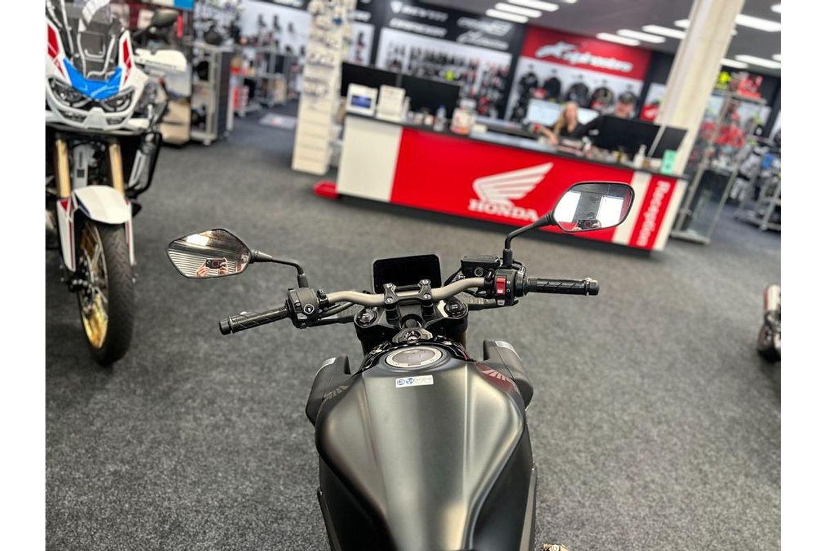 2025 Honda CB650R E-CLUTCH