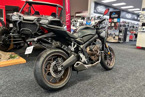 2025 Honda CB650R E-CLUTCH