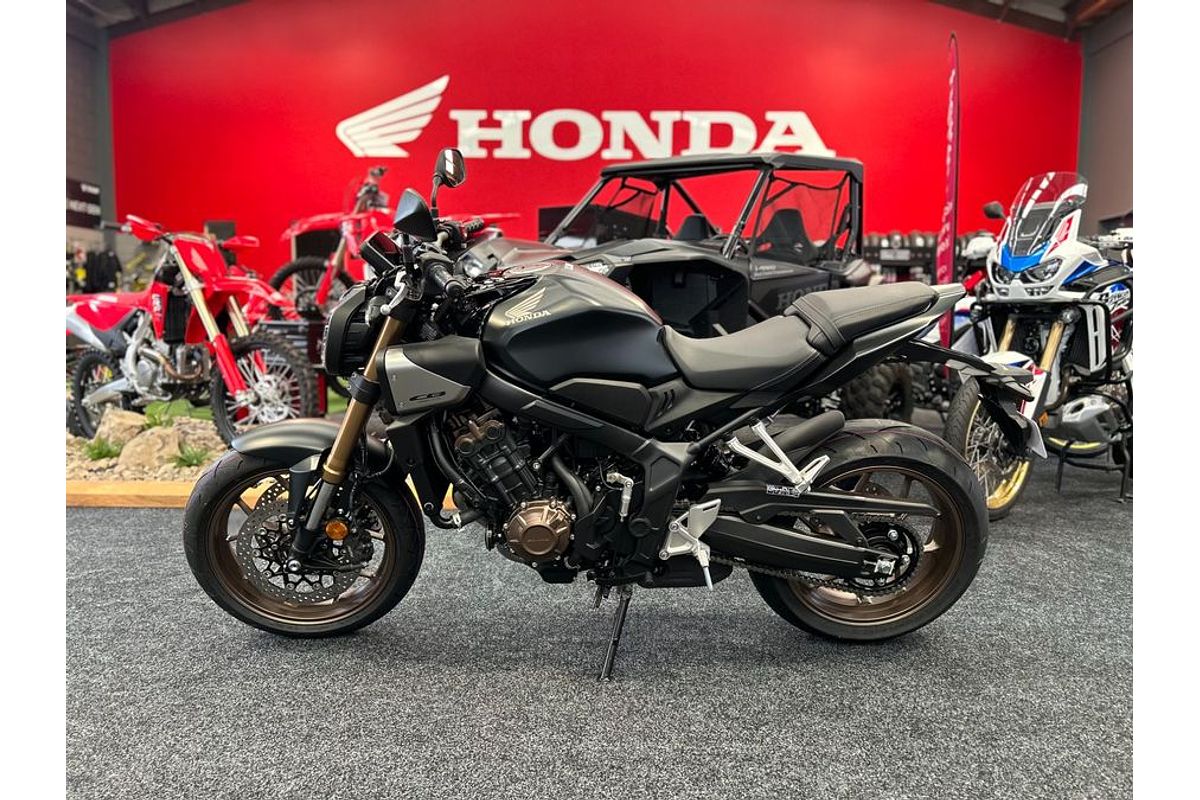2025 Honda CB650R E-CLUTCH