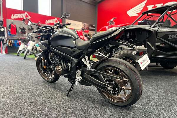 2025 Honda CB650R E-CLUTCH