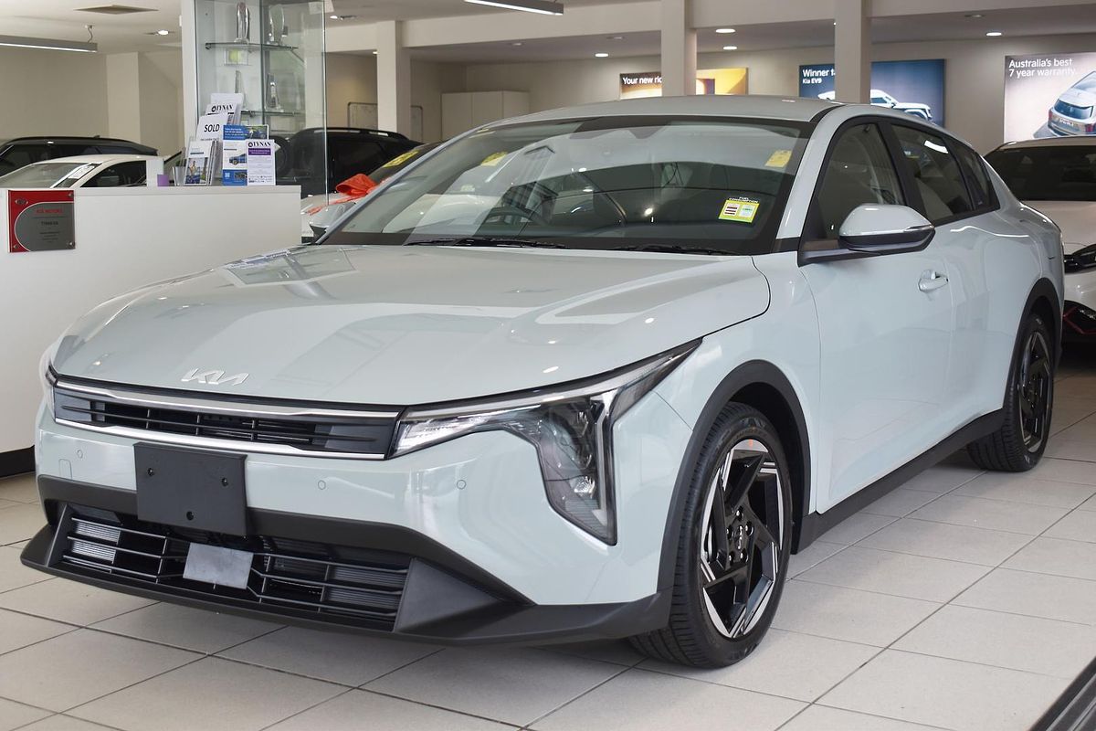 2025 Kia K4 Sport CL4m