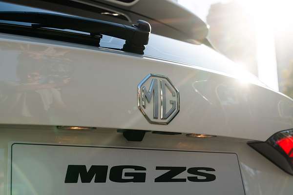 2025 MG ZS Essence ZS32