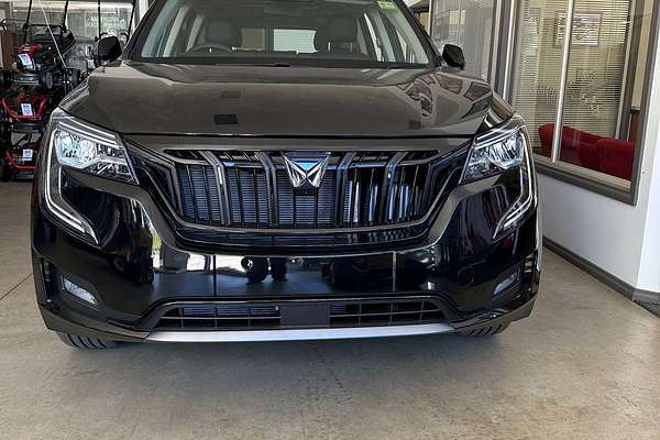 2024 Mahindra XUV700 AX7L Black Edition