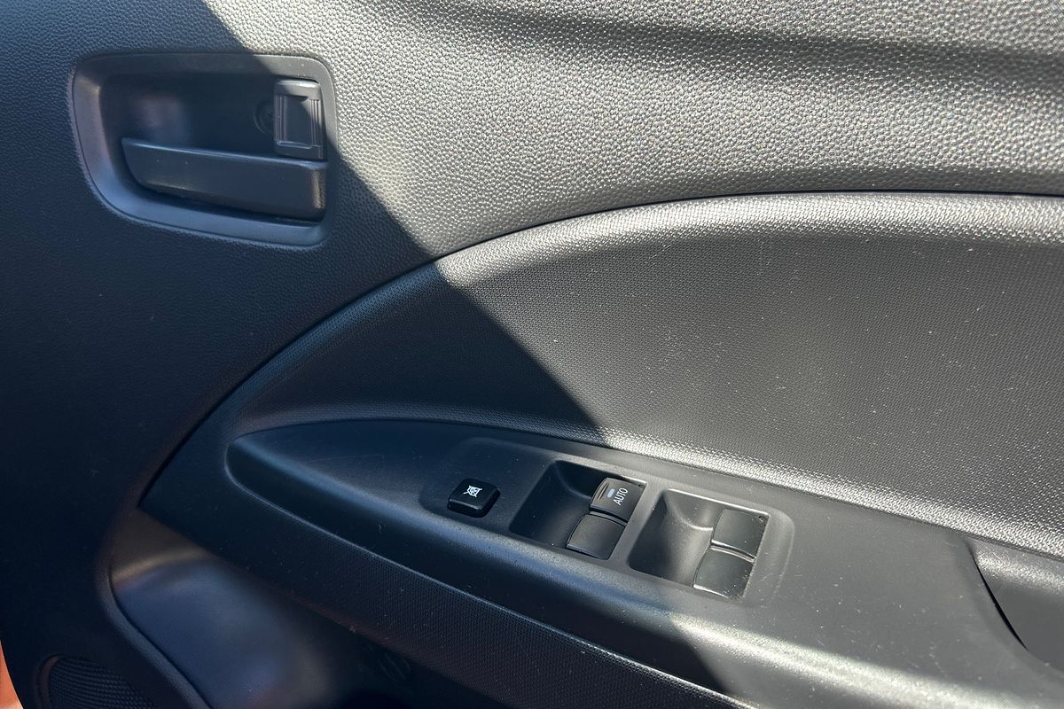 2016 Mitsubishi Mirage ES LA